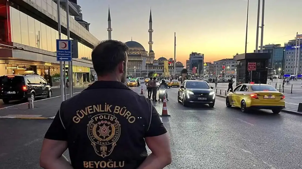 İstanbul&#039;da &#039;Huzur İstanbul&#039; uygulaması: 984 şüpheli gözaltına alındı haberinin görseli
