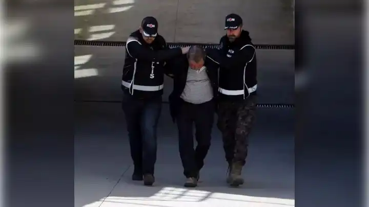 96 kişinin öldüğü binanın müteahhidi mahkeme heyetine küfretti