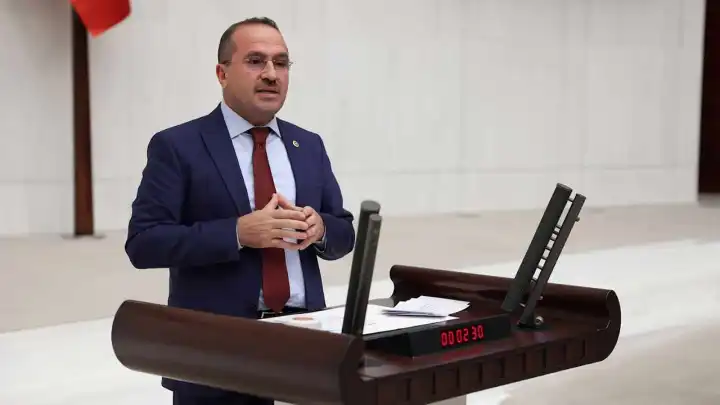 AK Partili Kırkpınar: İzmir'deki tutuklamaların arkasında yolsuzluk olduğu çok net