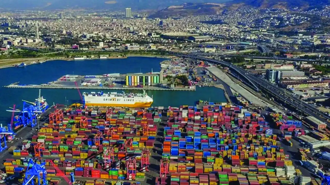 Aliağa yükseliyor, İzmir kan kaybediyor haberinin görseli