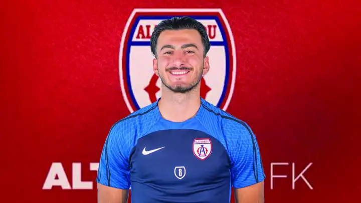 Altınordu bir oyuncusunu Trabzon’a uğurladı