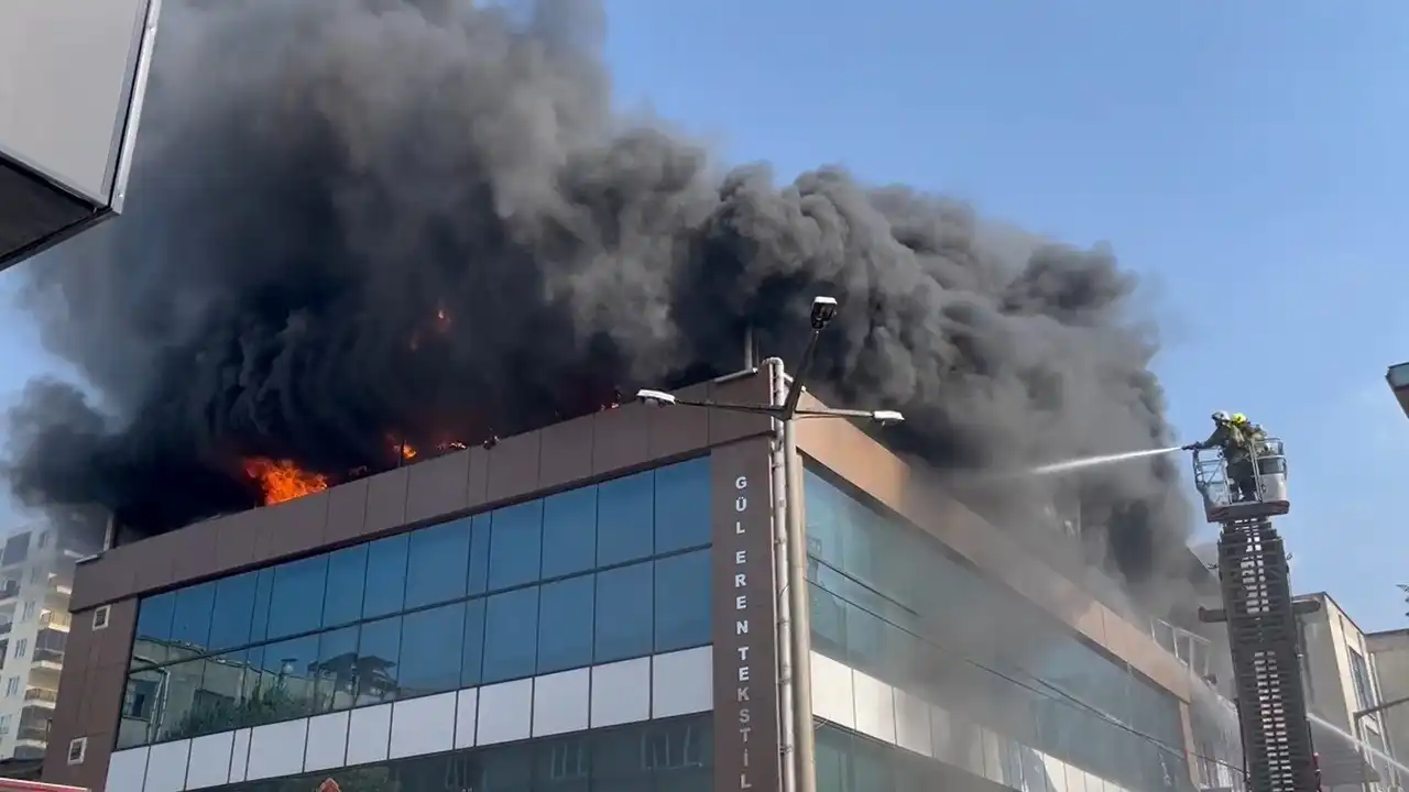 Bursa'da tekstil atölyesinde yangın! haberinin görseli