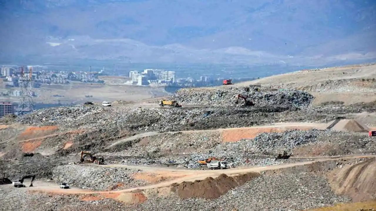 Danıştay, İzmir’deki Harmandalı çöp tesisinin kapatılması talebini haklı buldu haberinin görseli