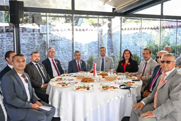 muhtarlar akademısı