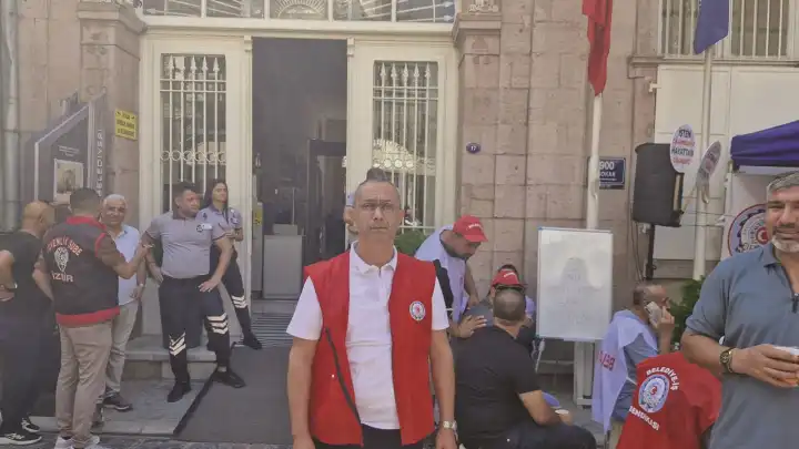 Büyükşehir’de işten çıkarmalar hizmette sorunlara neden olacak: İzmir çöker