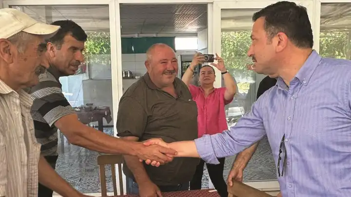 Hamza Dağ, Seferihisar’da yangından etkilenen vatandaşlarla bir araya geldi