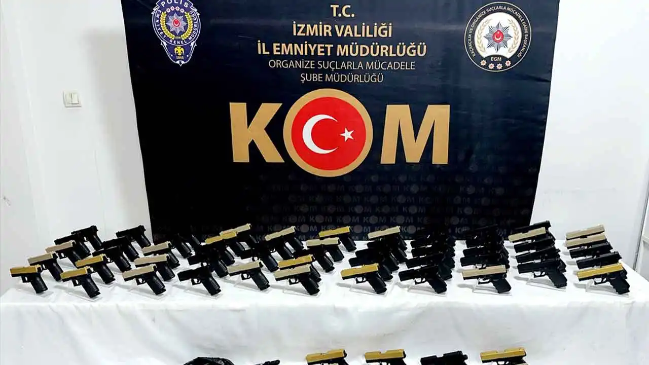 İzmir haber: İzmir'de tilah kaçakçılığı Operasyonu: 9 kişi tutuklandı haberinin görseli