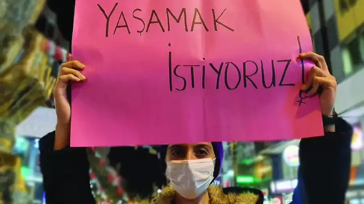 Kadın örgütü şüpheli kadın ölümlerine dikkat çekti