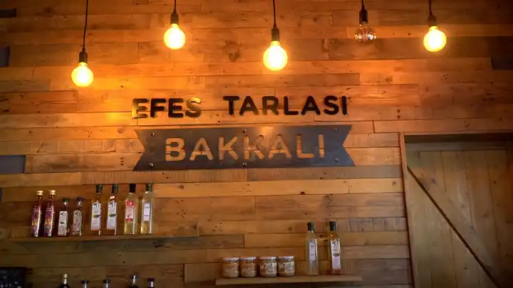 Yerli üretimin kalbi: Efes Tarlası Bakkalı 
