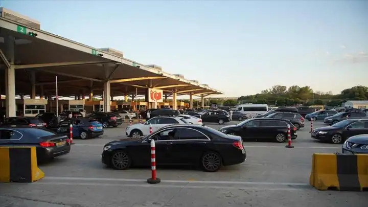 Kapıkule’de rekor yoğunluk: 16 saatte 26 bin gurbetçi yurda giriş yaptı