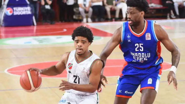 Karşıyaka Basketbol' da yaprak dökümü!
