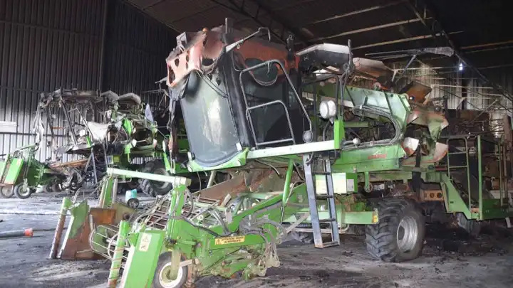 Manisa'da aynı depoda peş peşe yangınlar: 3 tarım makinesi kül oldu