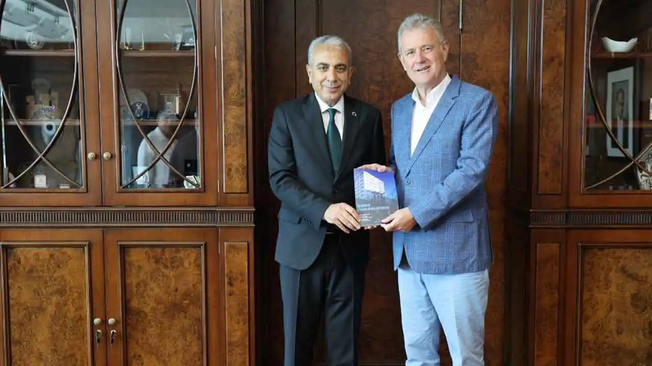 SGK İzmir İl Müdürü Baydilli’den kayıt dışı istihdamla mücadele ziyareti haberinin görseli