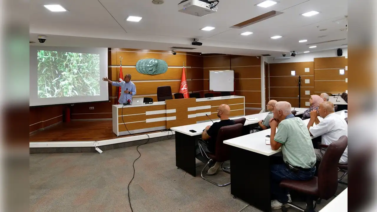 Bornova’da zeytin yetiştiriciliği eğitimi: Hedef yüksek verim ve kalite!  haberinin görseli