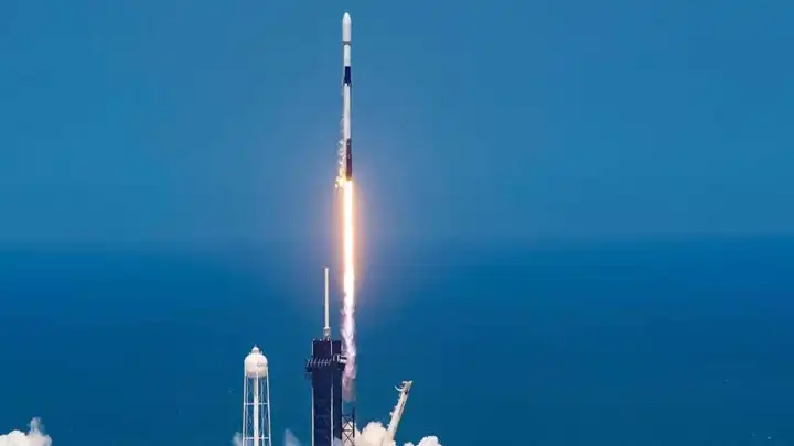 İsrail, Musk'ın şirketi aracılığıyla iletişim uydusunu uzaya fırlattı