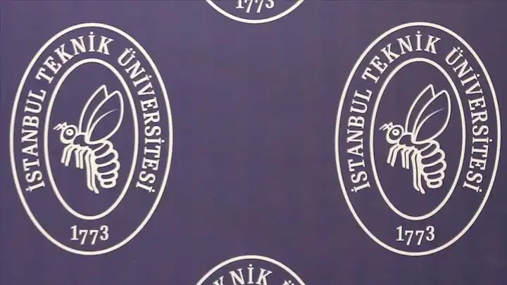 İTÜ rektörlüğünden mezuniyet törenindeki pankart olayına tepki