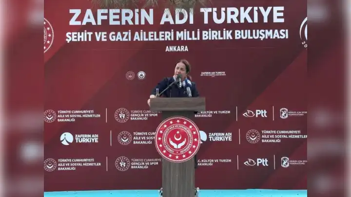 Şehit ve gazi aileleri Zaferin Adı Türkiye buluşmasında bir araya geldi