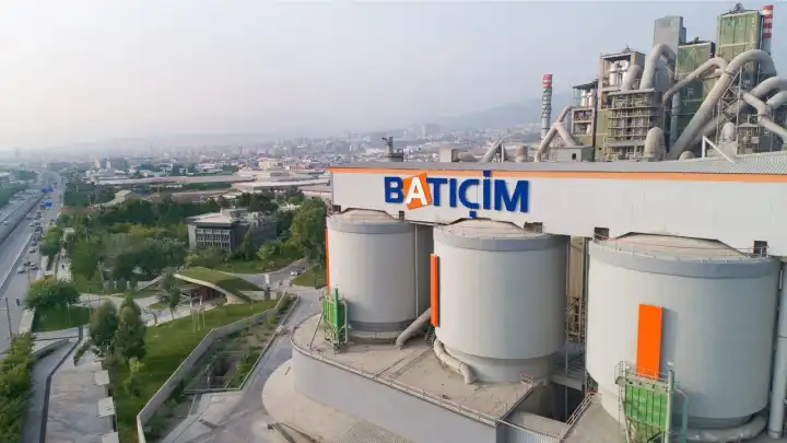 Batı Anadolu Şirketler Topluluğu, ÇEİS Gelişimin Yıldızları Ödülleri’nden çifte zaferle döndü