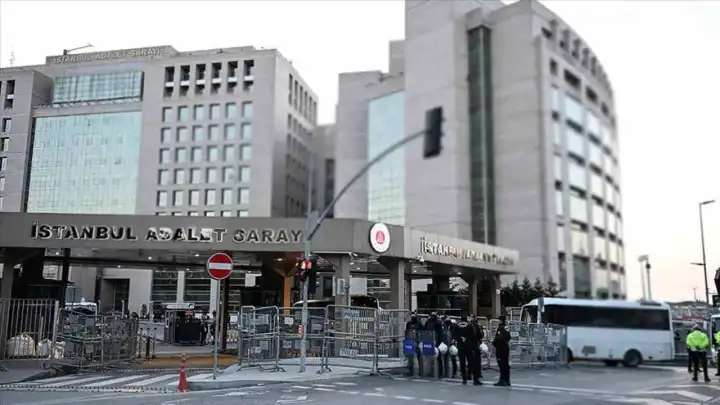 Borsada manipülasyon iddiasıyla 8 şüpheli hakkında gözaltı kararı