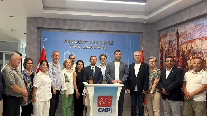 CHP’de tutuklama dayanışması: Ne karanlıktan ne zindanlardan korkuyoruz!