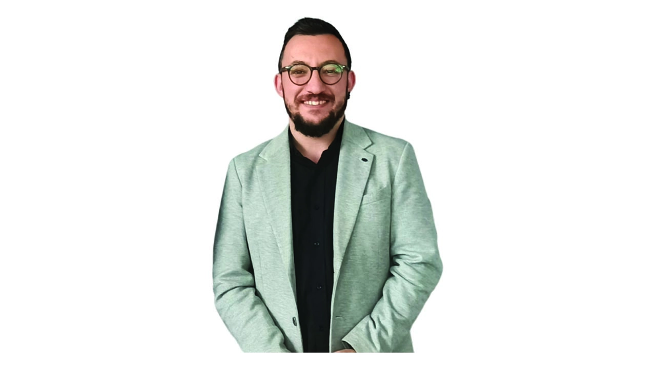Onurcan Kurtay adlı yazarın resmi