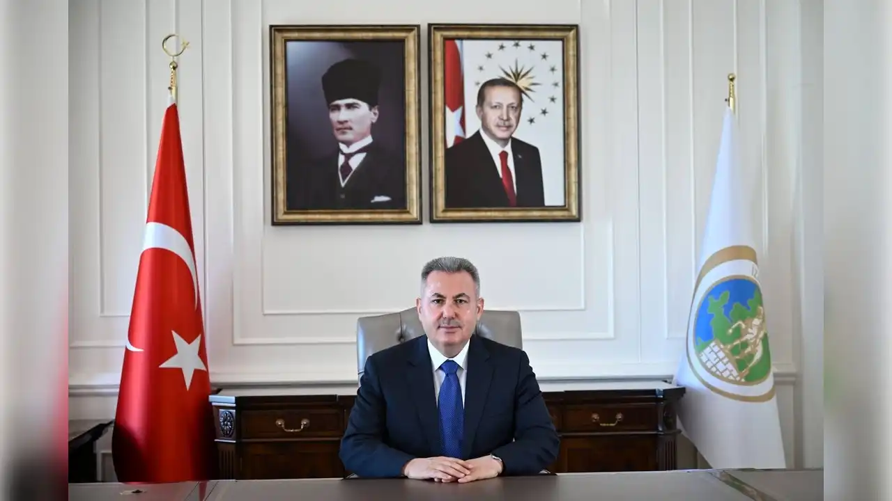 Vali Elban: 85 milyon tek yürek oldu haberinin görseli