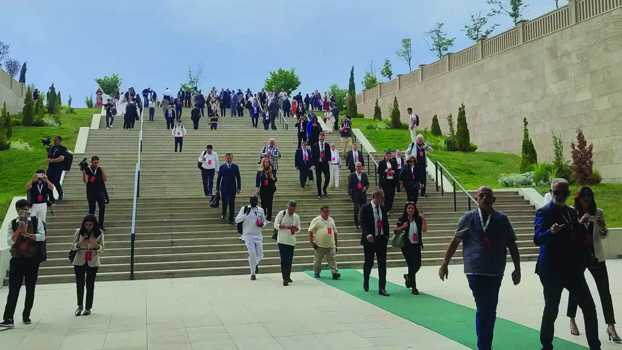 81 ilden ve 41 ülkeden 200 gazeteci 15 Temmuz için Ankara'da buluştu haberinin görseli