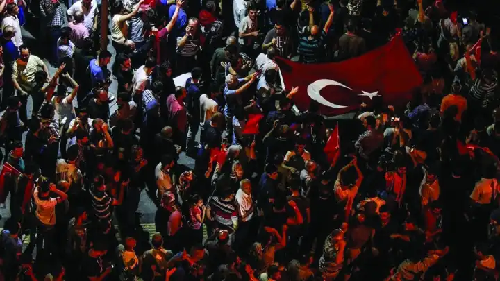 Eğitim-İş’ten 15 Temmuz mesajı