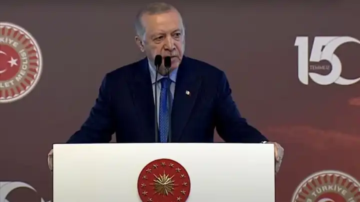 Erdoğan’dan 15 Temmuz mesajı: "FETÖ’nün tuzağını milletimizin cesareti dağıttı"