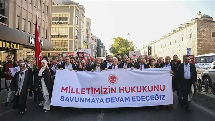 İstanbul 2 Nolu Barosu, 15 Temmuz anısına yürüyüş düzenledi