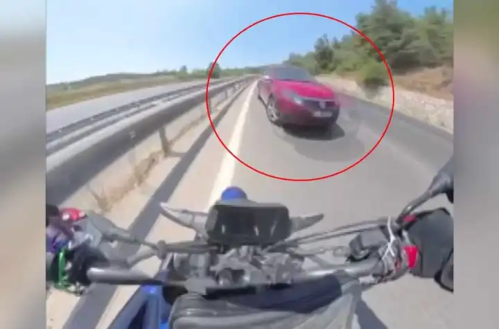 Faciaya ramak kala: Ters şeritten gelen otomobille burun buruna geldi