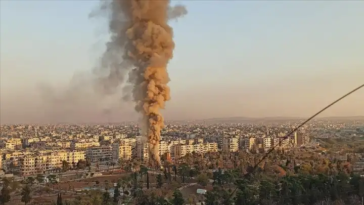 İsrail, Şam’daki Suriye Genelkurmay Başkanlığı’na hava saldırısı düzenledi