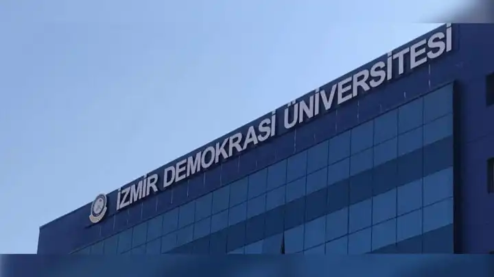 İzmir Demokrasi Üniversitesinden "zimmet" açıklaması