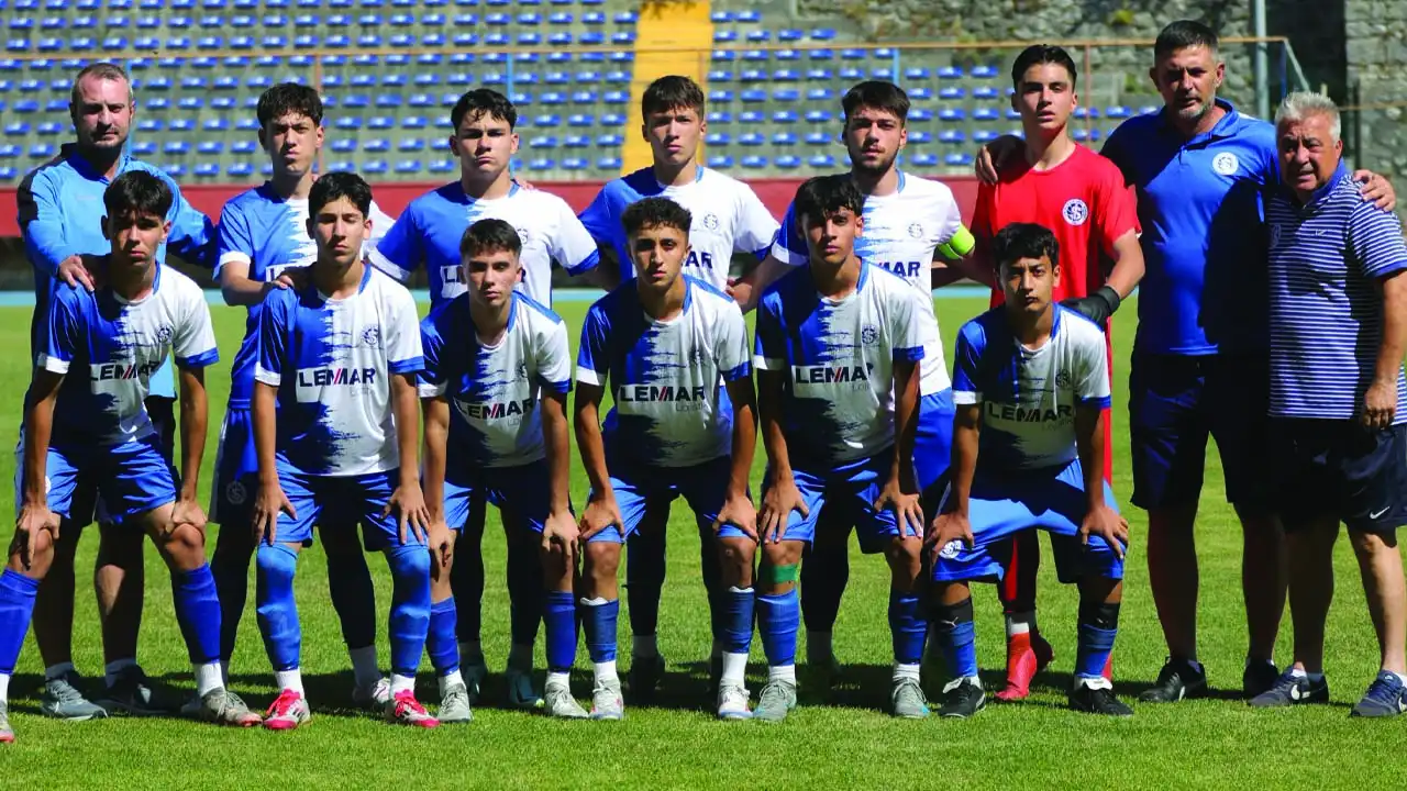 İzmirspor altyapıda yıldızlarını arıyor haberinin görseli