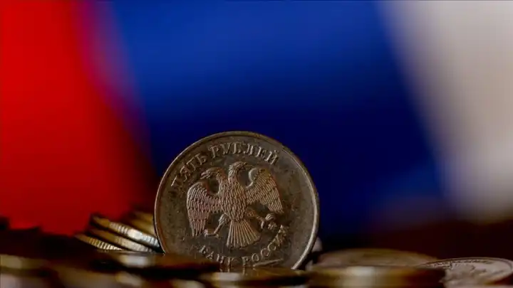 Rusya’dan tarihi ihracat hamlesi: Ruble ilk kez yüzde 50 barajını aştı!