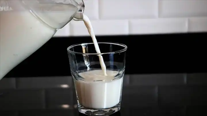 Süt fiyatlarına zam: litre fiyatı 18,35 TL’ye yükseldi