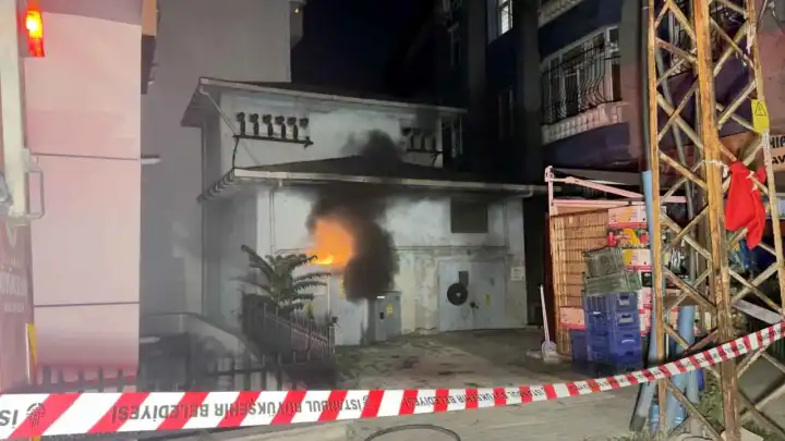 Avcılar’da trafoda yangın ve patlama paniği: Elektrikler kesildi