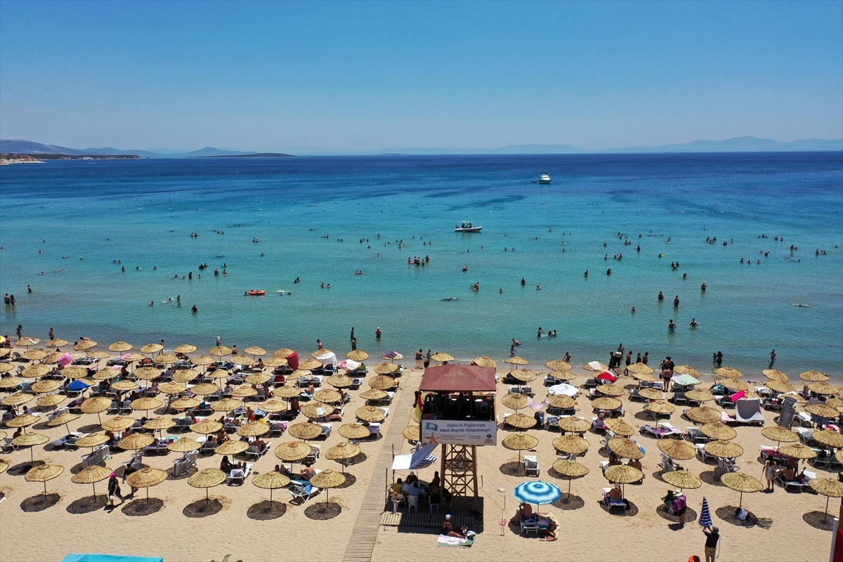 Aydın’ın Mavi Cenneti: Kuşadası ve Didim’de 39 Mavi Bayraklı Plaj başlıklı video haberin görseli