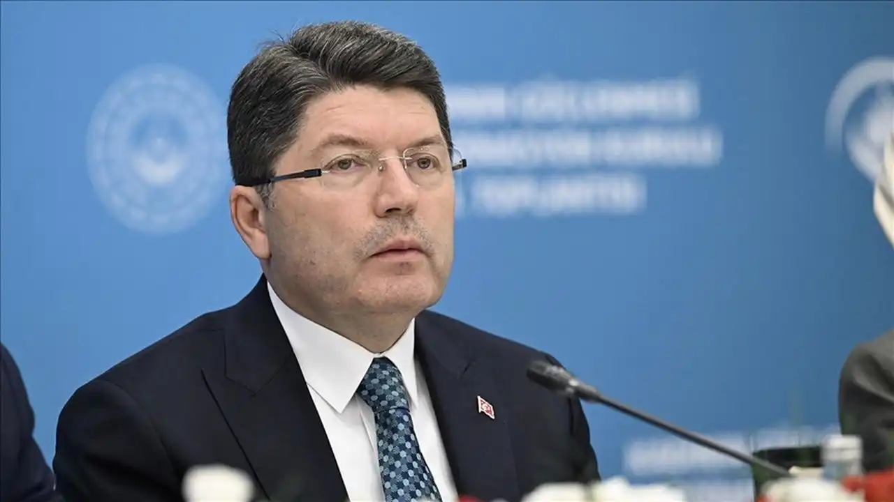 Bakan Tunç'tan, 20 bin personel alımına ilişkin açıklama haberinin görseli