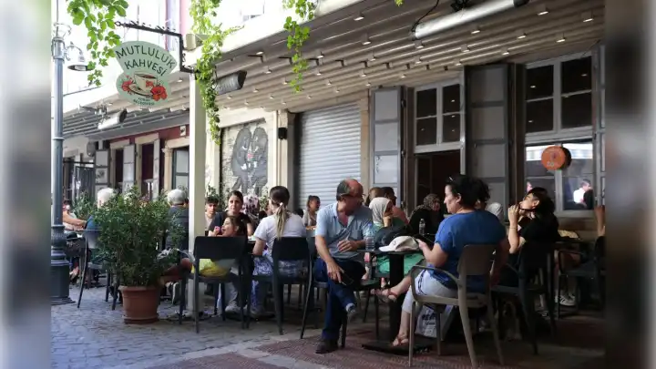 İzmir'de Mutluluk Kahvesi nerede? Mutluluk Kahvesi'ne nasıl gidilir?