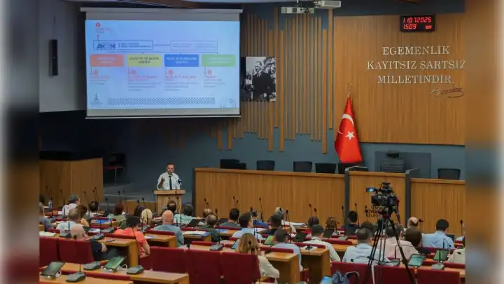 İzmir’de Orman Yangınlarıyla Mücadele Stratejisi Masaya Yatırıldı