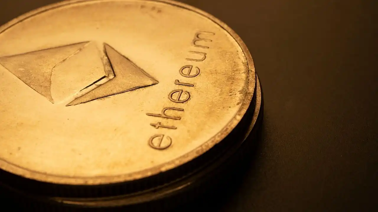 Kripto para piyasasında yeni dönem: Ethereum liderliği devralıyor mu? haberinin görseli