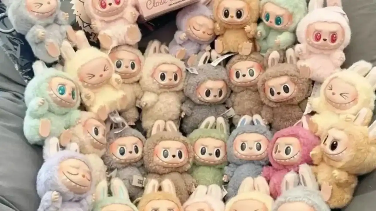 Labubu Çılgınlığı Türkiye’de! Yeni Nesil Oyuncak mı, Sanat Eseri mi? haberinin görseli
