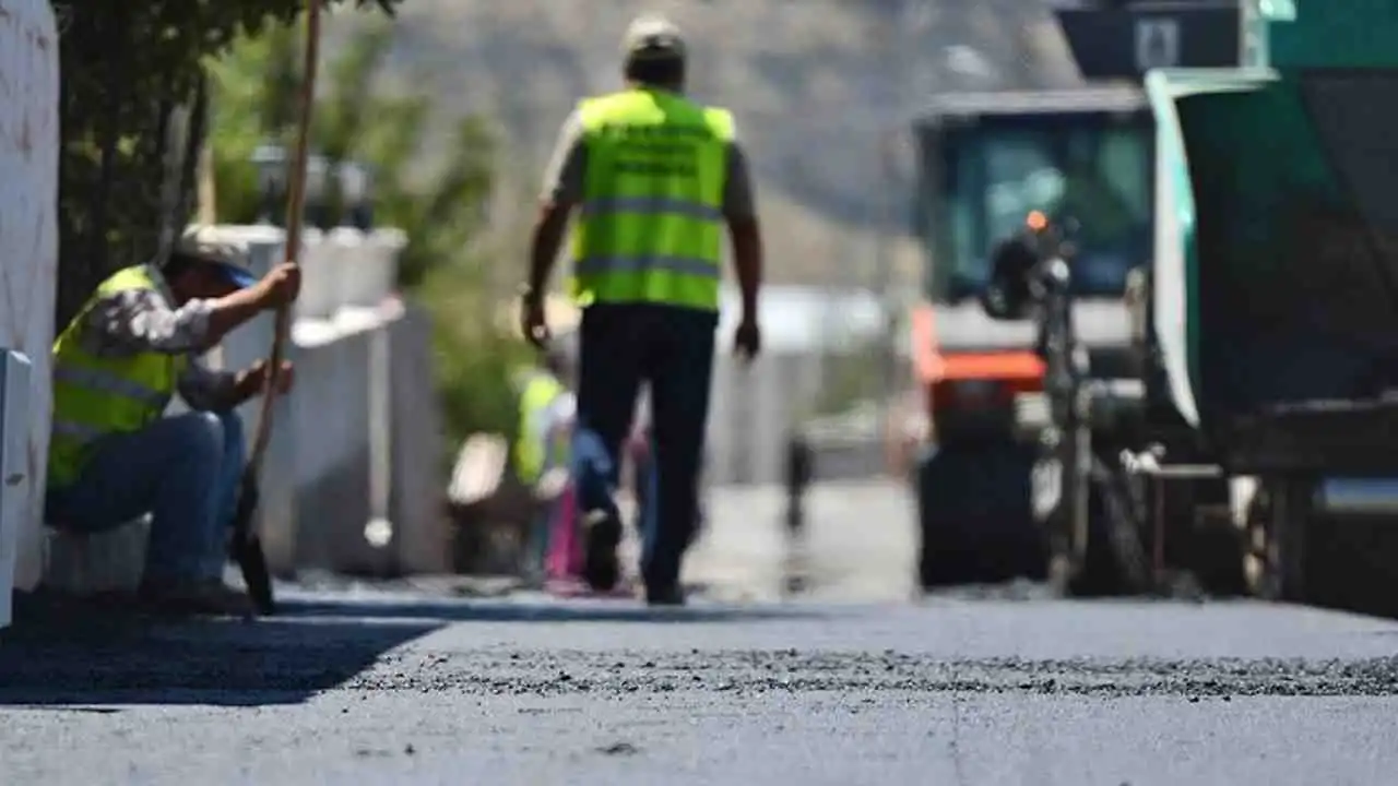 600 bin çalışanı ilgilendiriyor: Kamu işçisine üçüncü zam teklifi haberinin görseli