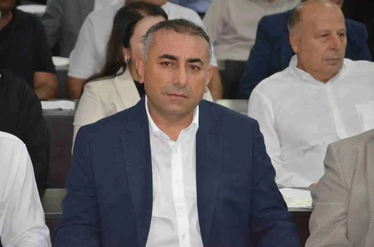 Adana’da başkan vekili belli oldu: CHP'li Güngör Geçer seçildi haberinin görseli