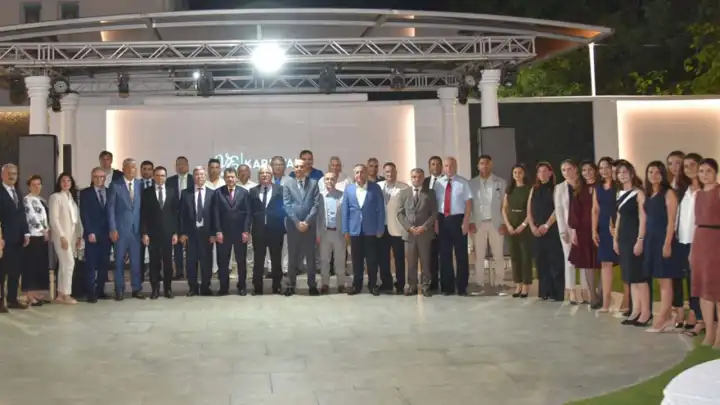 Karşıyaka'da Mehmet Özcan’a duygulu veda haberinin görseli