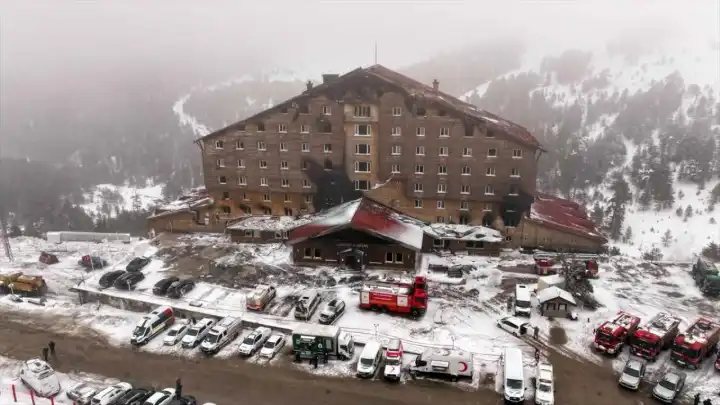 Kartalkaya’daki otel yangınında 3 bürokrata soruşturma izni