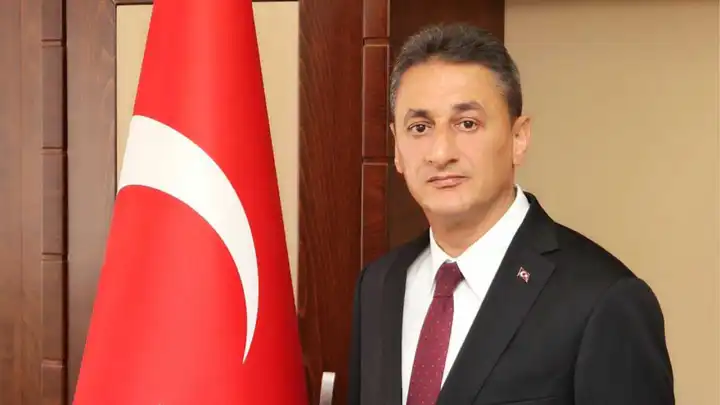Kazada yaralanan Bitlis eski Valisi Karaömeroğlu hayatını kaybetti