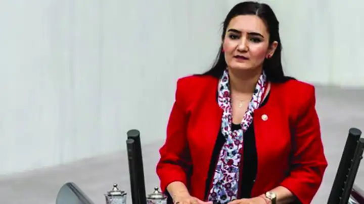 Kılıç’tan ara tatil tepkisi: Çocuklar ülkenin kurucusunu anmasın diye