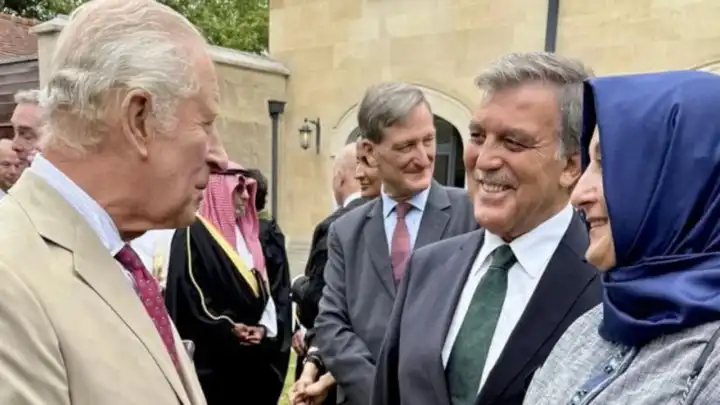 Abdullah Gül, İngiltere'de Kral Charles ile görüntülendi!